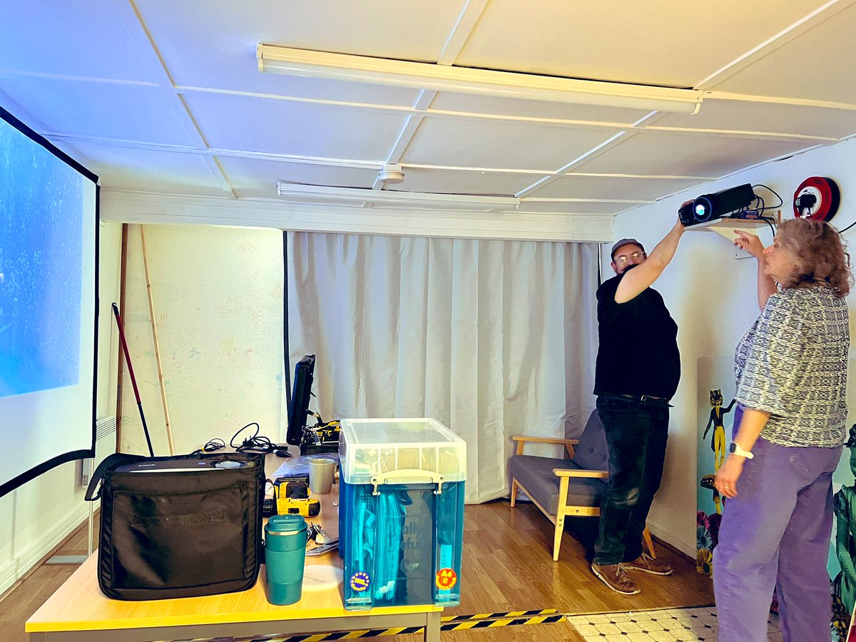 Freewheeling tweet media