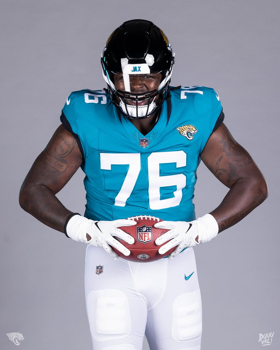 Jaguars's tweet photo. Win in the trenches.

#DUUUVAL https://t.co/cG2zhHniry