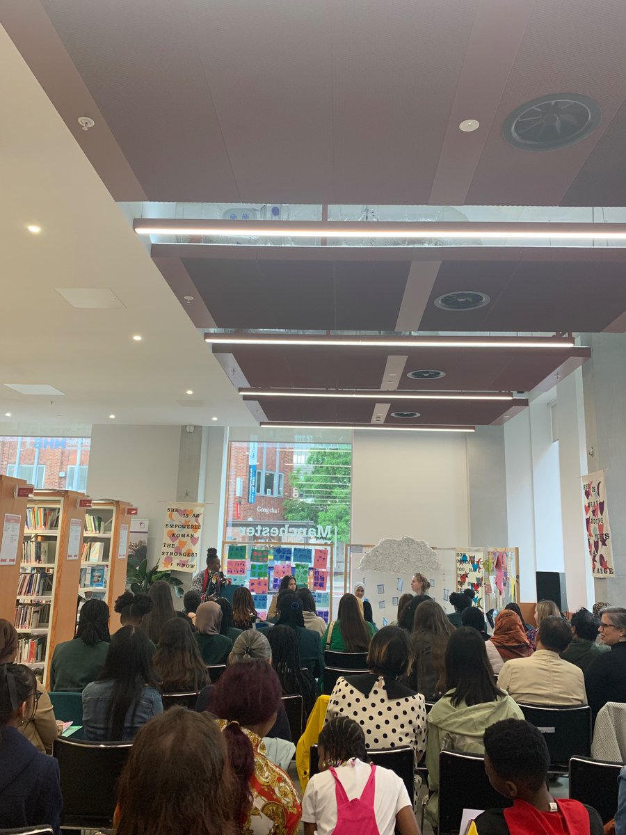 McrPoetryLib's tweet photo. This evenings event is under way at the Poetry Library! Here’s a snapshot of the night, featuring some readings from our wonderful participants. Thanks to everyone for creating such a welcoming atmosphere! 😊 #MTOT #MotherTongueOtherTongue https://t.co/YrSHj9l4th