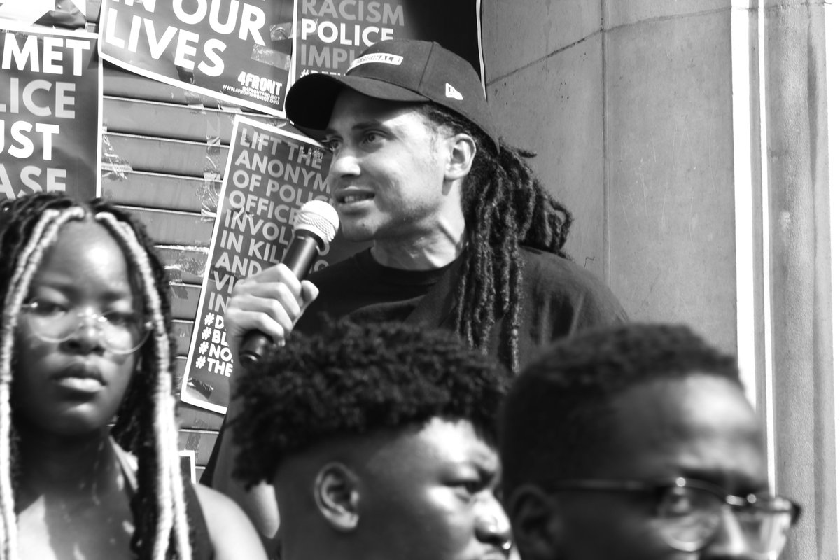 🎙️Join us for a talk with Adam Elliot-Cooper about abolishing institutional racism on Wed 19 Jul.

His lecture will consider the political impact of protests in 2020 and the potential for a more radical future.

Book your tickets now: southlondongallery.org/events/abolish…
<a href="/sch_sos/">School SOS</a>