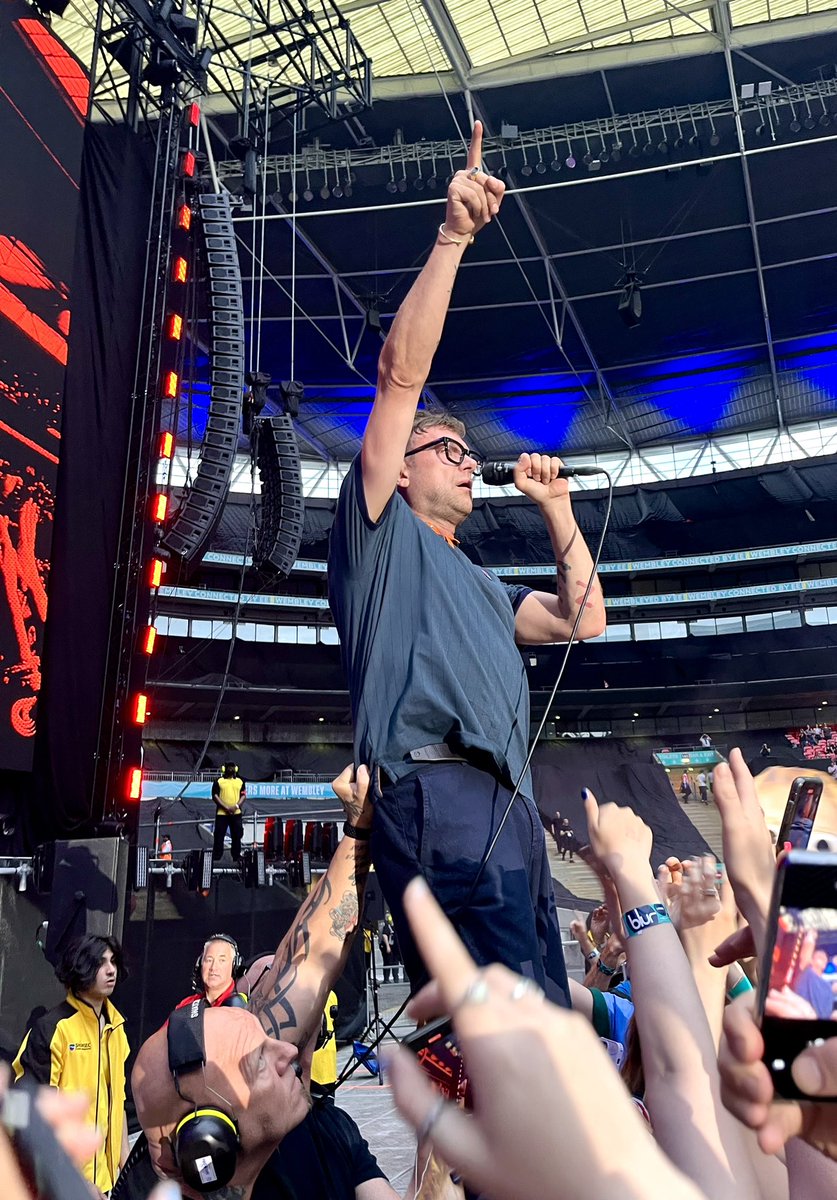 EditorJangles's tweet image. I’m not crying, you are . . . It started when I was 11 and, countless gigs later, you saved the very best until I was 41. Thank you @blurofficial @DaveRowntree @grahamcoxon @alexjameshq @Damonalbarn for an epic and truly emotional @wembleystadium show