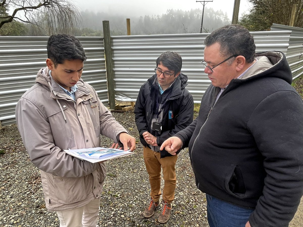 LosRiosBBNN's tweet photo. Hoy jueves funcionarios de @LosRiosBBNN estuvieron en el sector #Chamil - #Morrompulli de #Valdiviacl midiendo puntos que permitirán la generación de planos y minutas de deslindes en el marco de un proceso de acceso a playa en la comuna de Valdivia. #PresentesPorUnMejorFuturo https://t.co/FdM9Wq47aj