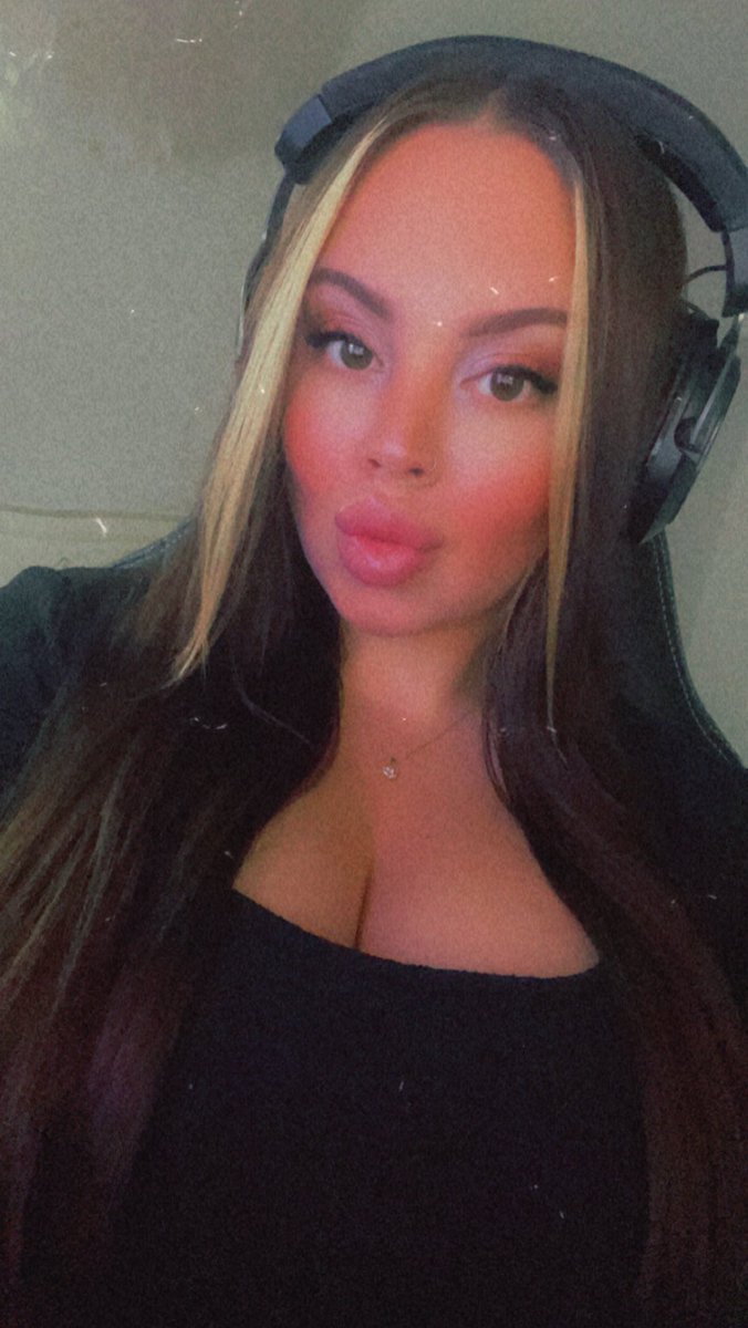 We live babessss❤️❤️

Twitch.tv/Miliax

#d10 #rp #gtarp #twitch