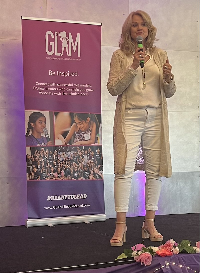 GLAMReadyToLead's tweet photo. Who runs the world? 🎶 GIRLS like our #GLAMEvent Master of Ceremonies, Marisusan Trout! Marisusan, Partner at WINNAR Group, brought the 🔥 to the @ComputerHistory Museum!
#GLAMReadyToLead #GLAM #CHM #iTalentDigital #iTD #GirlsInSTEM #WomenInLeadership https://t.co/rrslHowXp6
