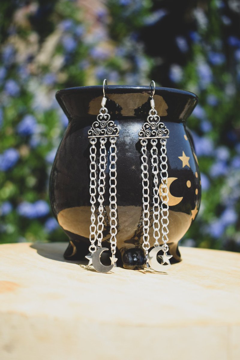 amanteboutique's tweet photo. Silver goodies ✨️

With prices starting from just £5 👀

https://t.co/8V2t5SKP02

#womaninbizhour https://t.co/bcSWSgit6u