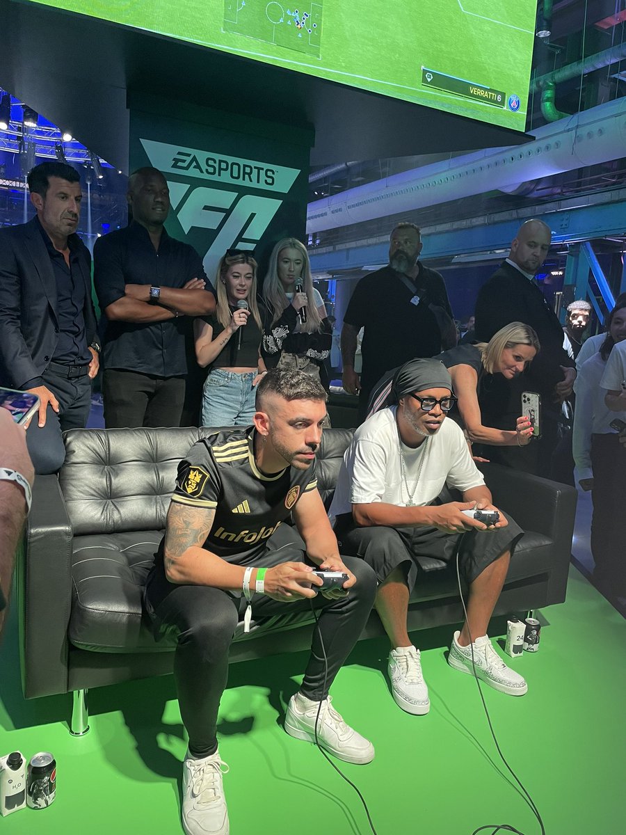 📍In Amsterdam for the launch of EA FC 24. Just a few big names in attendance… @EASPORTSFC