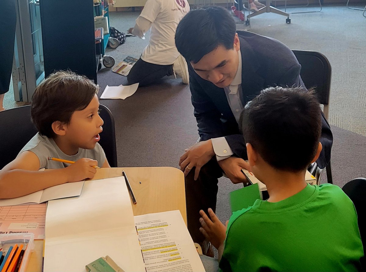 DImamura_BOL's tweet photo. Thank you @fssyny1 and @yonkerslibrary for inviting me to participate in your fantastic Summer Reading Buddies program. As a parent myself, I loved witnessing the passion these kids have for learning firsthand.
#summereading
#childliteracy #yonkerspubliclibrary #yonkersny #fssy https://t.co/6PR1RyepBp