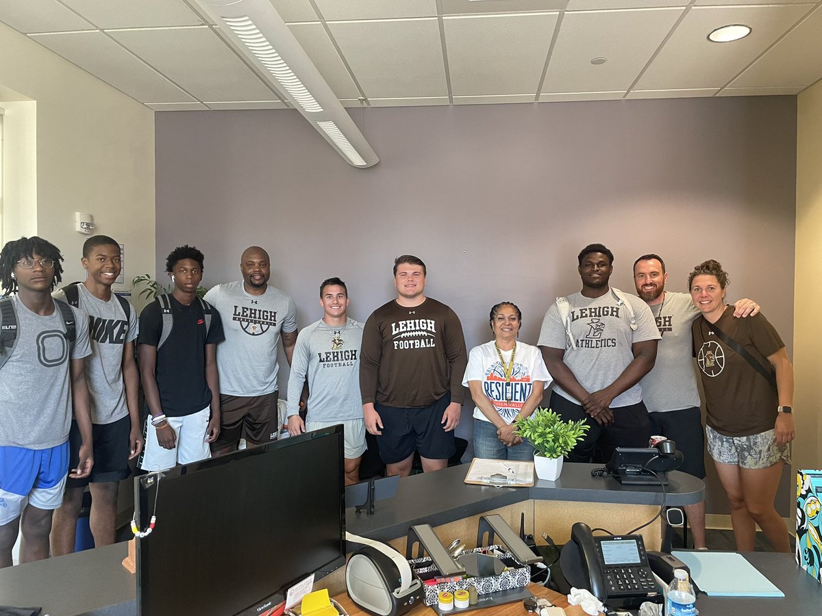 Jen Cierech tweet media