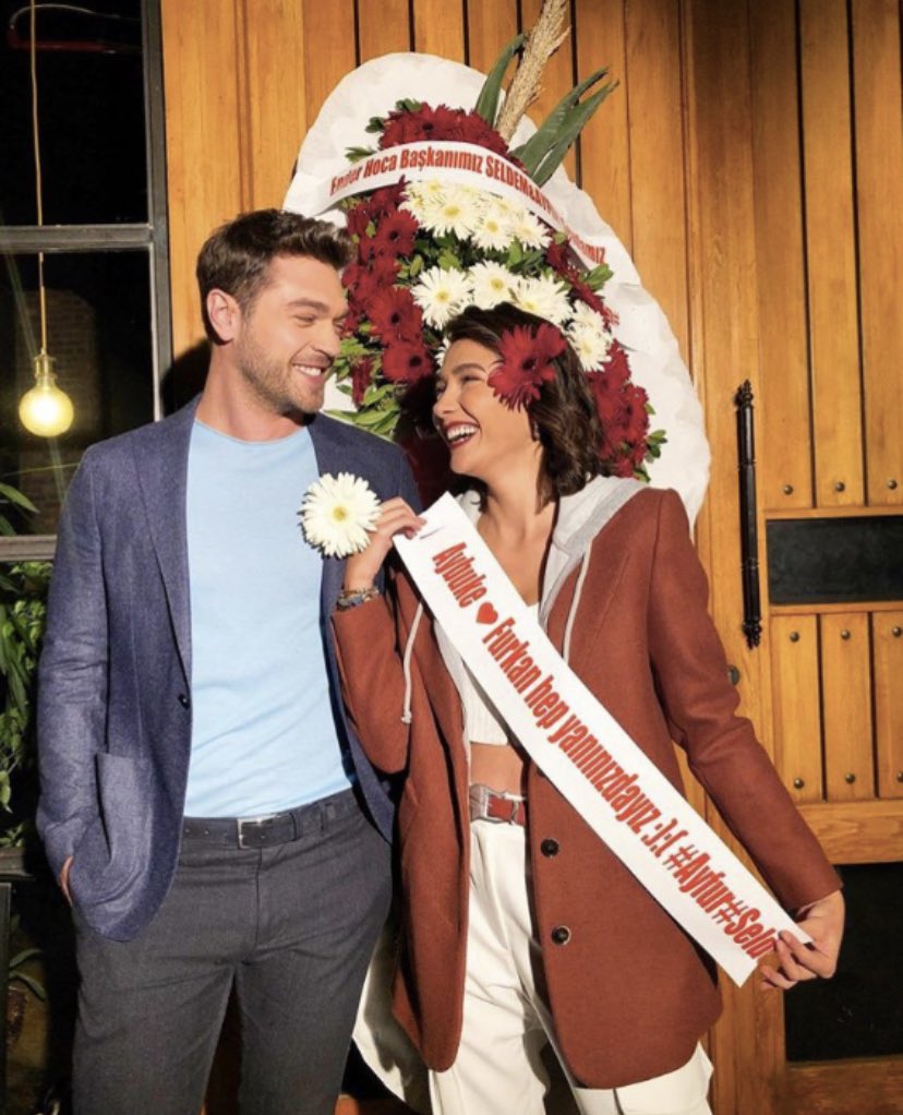 I wish she chose this tag placement again 🫠