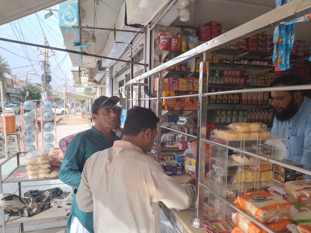 S_NehaShah's tweet photo. Crackdown on milk shops selling at high rates continues across Gulberg.
#pricechecking #Gulberg https://t.co/IID4kh555h