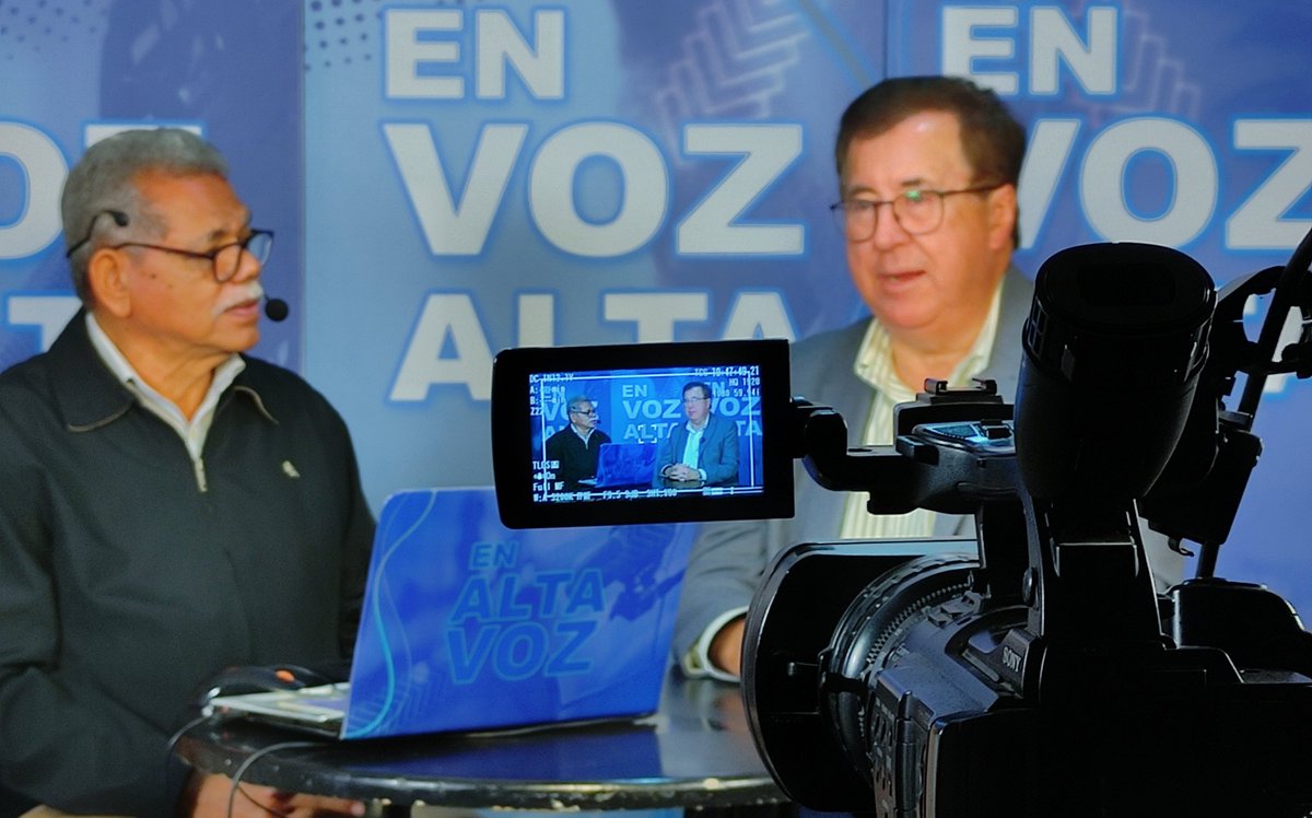 CesarPerezVivas's tweet photo. Desde el #TSJ se cocina un ataque a las elecciones primarias. Evento cívico a realizarse el #22Oct. Nuestro deber y compromiso es defender a toda costa las primarias y no retroceder en la #LuchaCívica.

Que Maduro y la cúpula roja sepan que no serán ellos quienes escojan a el candidato unitario.

#AquiNadieSeRinde
#SumandoGanamos

#13Julio