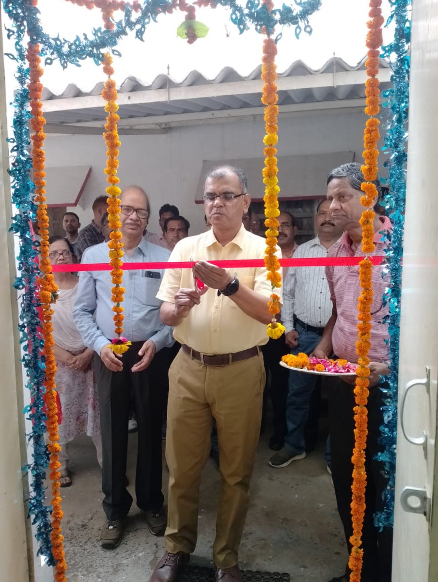 AgcCms's tweet photo. @DRM_Agra @CPRONCR @GMNCR1 आज दिनांक 13.07.2023 को मंडलीय रेलवे चिकित्सालय/उ.म.रे./आगरा छावनी में मंडल रेल प्रबंधक/उ.म.रे./आगरा द्वारा फिजियोथेरेपी यूनिट का उद्घाटन किया गया। https://t.co/noCa5SXbeq