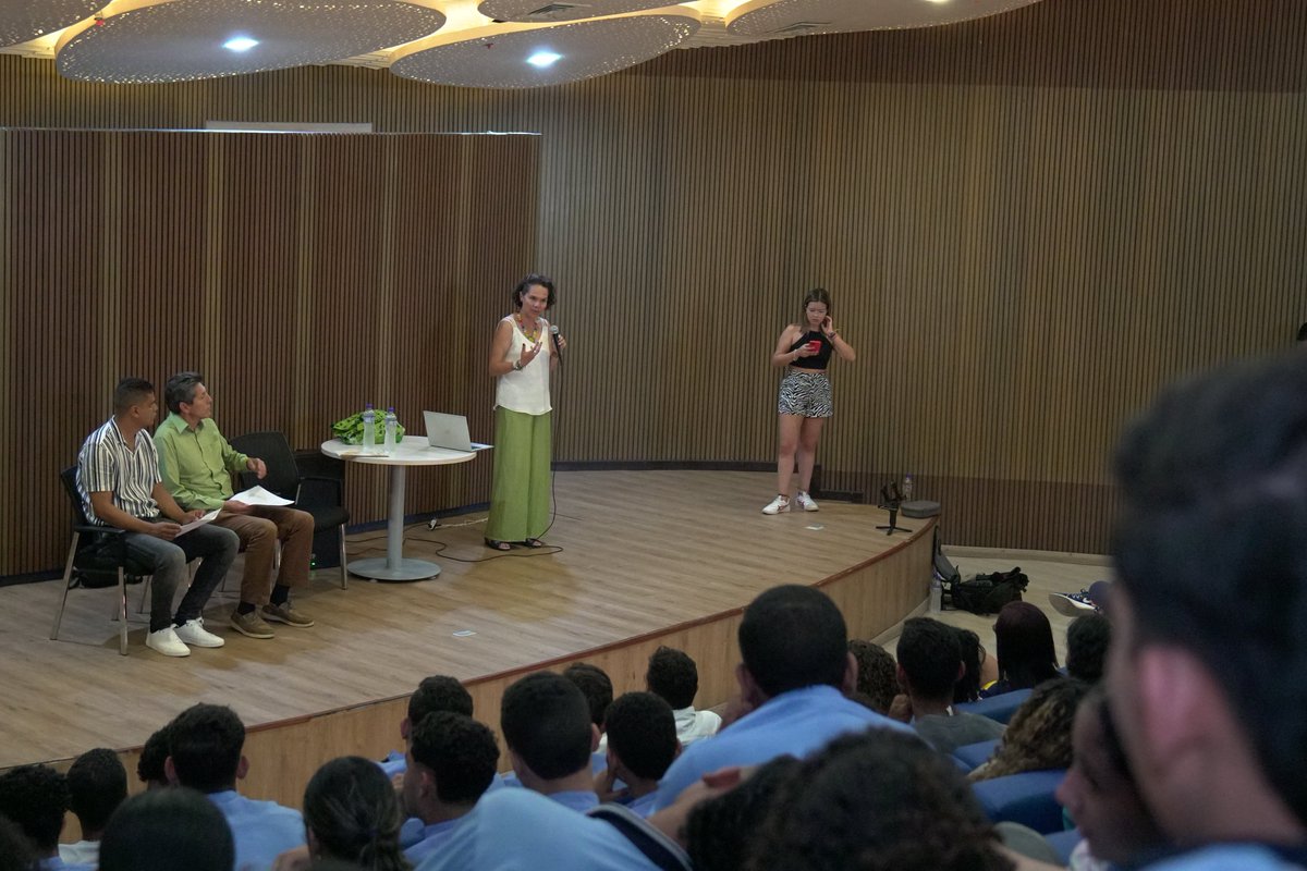 ¿Qué está pasando con el deporte en las universidades? La ministra @AstridBibianaR abre el diálogo sobre el proyecto de reforma a la ley 30 de 1992 planteando observaciones que sirvan como base para la participación de los estudiantes en el conversatorio.