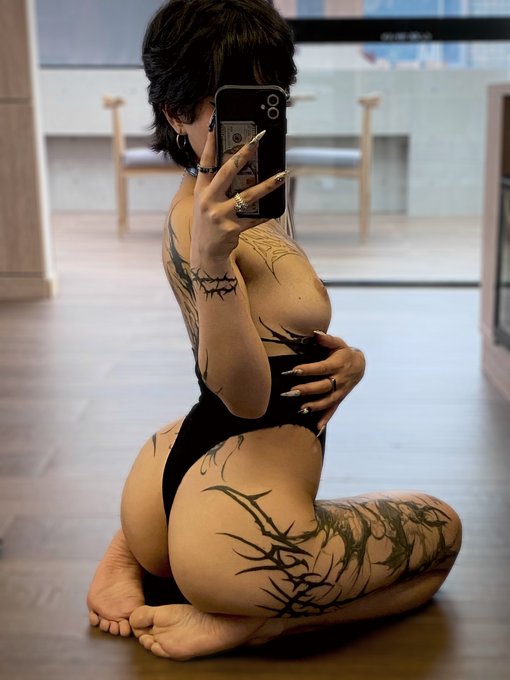 sick of me yet? https://t.co/vZvsxv7Fib