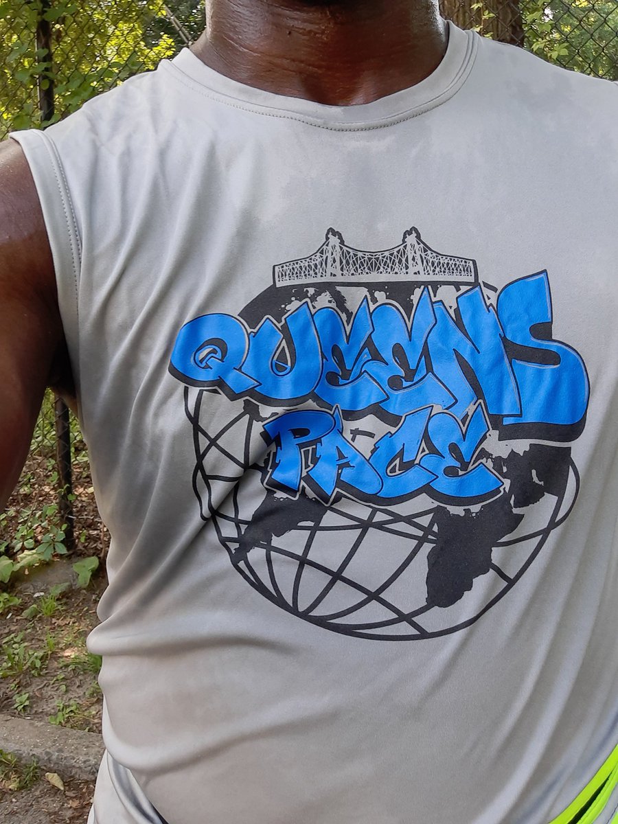 bushwickrunner's tweet photo. Another hot day. Don't feel bad if u have to cut your run short because of the heat. Be smart out there. #beatyesterday #runnersoftwitter #runchat #runningcommunity #withoutlimitz #sweatercrew https://t.co/rjmU37ZCzJ
