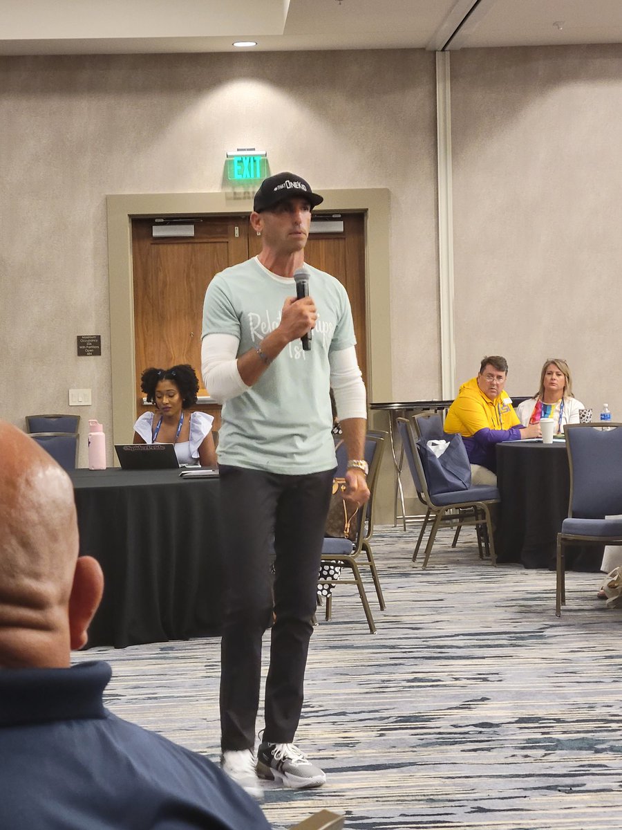 'We have to teach all students! Even the ones that make it hard to do so.'

Great session at <a href="/NASSP/">National Assoc. of Secondary School Principals</a> with <a href="/BrianMendler/">Brian Mendler</a> . I hope to train my teachers to "catch" those fast balls!
#ignite23 #bulldogstrong #hcms