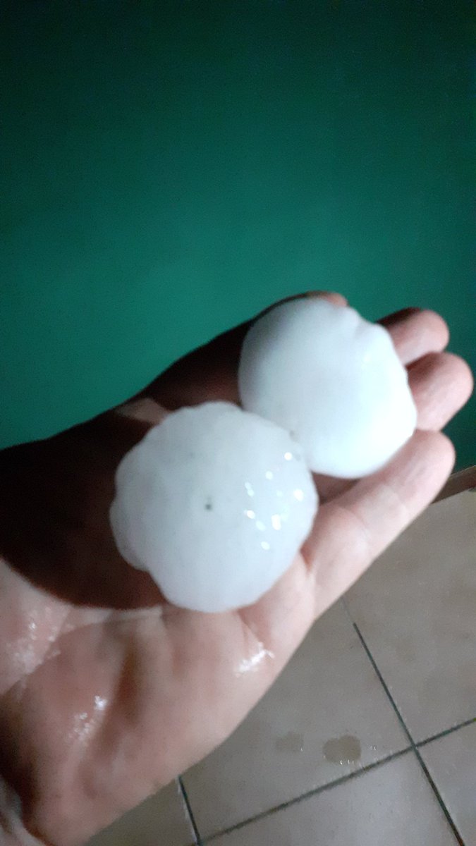 dr_luca_omt's tweet photo. Regalo di stanotte
Natura violenta 
#costabissara rasa al suolo
Diosanto 
Grazie alla protezione civile
🥵🥵

@GiornaleVicenza 
@AlpiniCostabiss https://t.co/EcOhm7aUfy