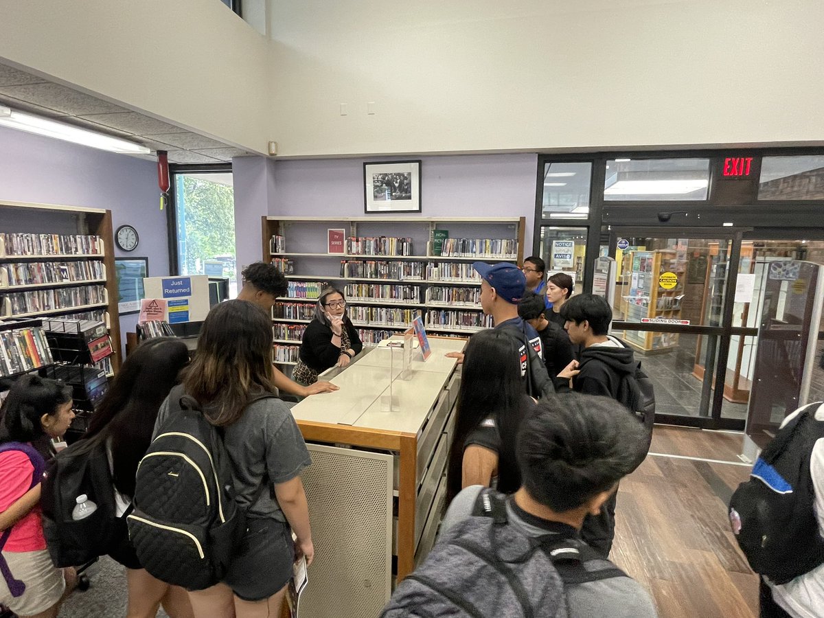 ENL summer enrichment program  at PHS. 

Big thank you to @peekskillpolice  Offficer Lalindez , Chief Dylewski & Peekskill @fieldlibrary2  Maggie Leung For taking time out of your day to support our students. #keepingthepromise
@DrJFerris @Diamond_Mad27 @BudhaiSEudes