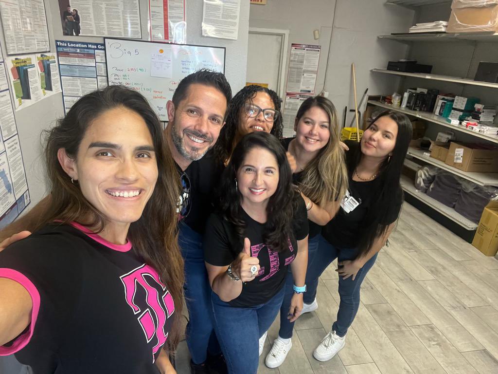 Desiree Lungu (@lungudesiree) on Twitter photo Principle of Leadership #4: Leaders empower others! Great job CTW, store team was amazing! <a href="/cospina1975/">Clara I Ospina</a> <a href="/MetroEdgar/">EdgarGuerreroMetro</a> Principle of Leadership #4: Leaders empower others! Great job CTW, store team was amazing! <a href="/cospina1975/">Clara I Ospina</a> <a href="/MetroEdgar/">EdgarGuerreroMetro</a>