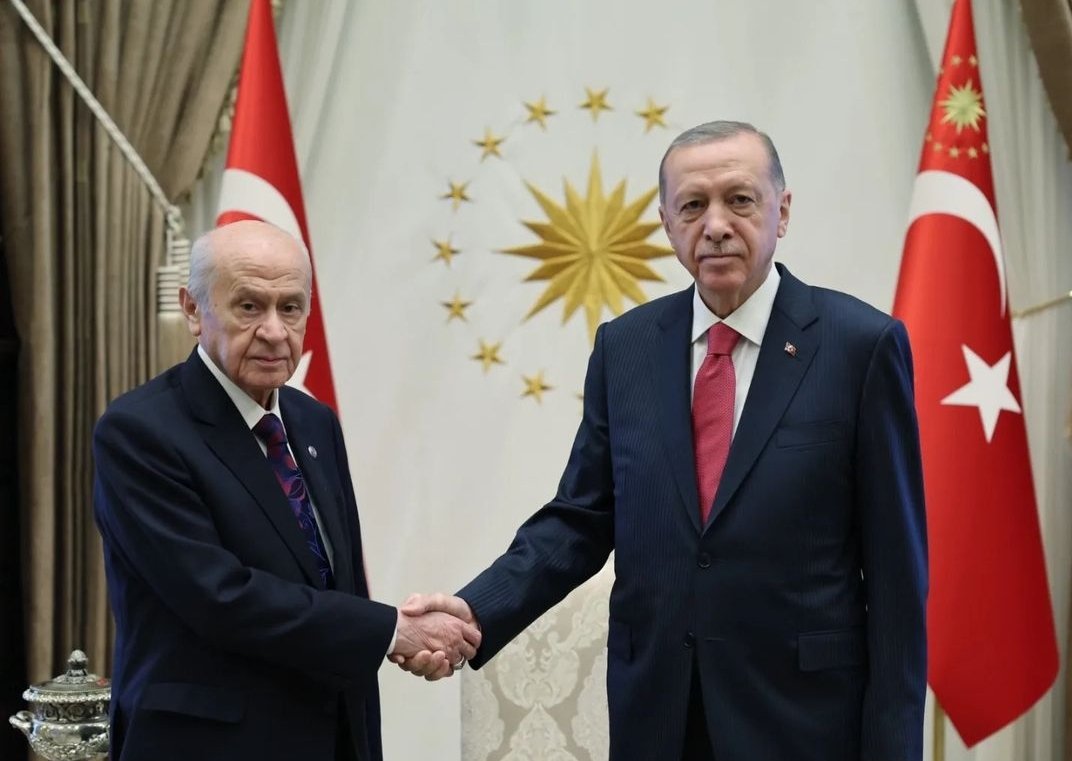 #KitTaşeronTorbadaOlsun
Beklediğimiz kadro haberini alalım artık 90bin kit ailesi kadro müjdesi bekliyor