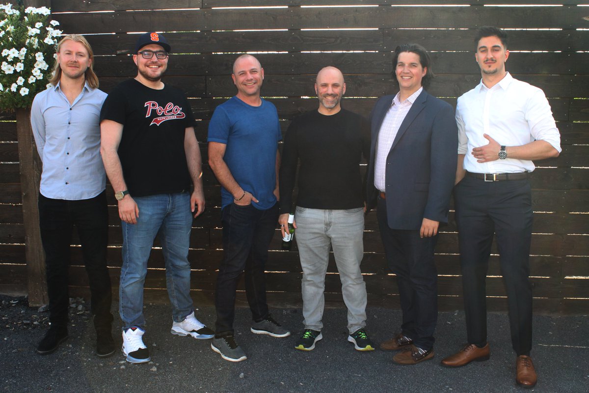 GENIUSNYProgram's tweet image. Last night we celebrated the graduation of #GENIUSNY Cohort 6, as well as the arrival of Cohort 7. GNY Alumni, partners, mentors, supporters and friends came out to toast the accomplishments of these remarkable entrepreneurs. 🥂