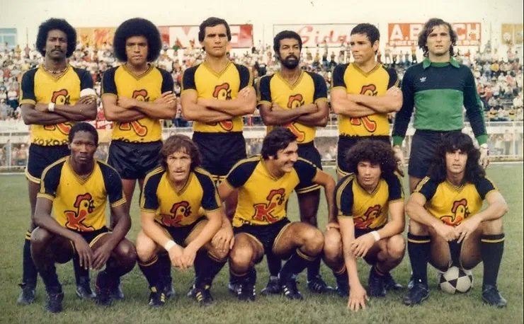 ⚽📷 Inicio tweet de las camisetas retro del futbol colombiano, #CamisetasFpcLa idea es ir mostrando equipo a equipo en diferentes años, se aceptan aportes. Iniciamos con la del Deportes Tolima de 1981, el famoso Kokoriko Tolima.
<a href="/cdtolima/">Club Deportes Tolima</a>
<a href="/deportestolima/">Deportes Tolima</a>
<a href="/deportestolima1/">Club Deportes Tolima</a>