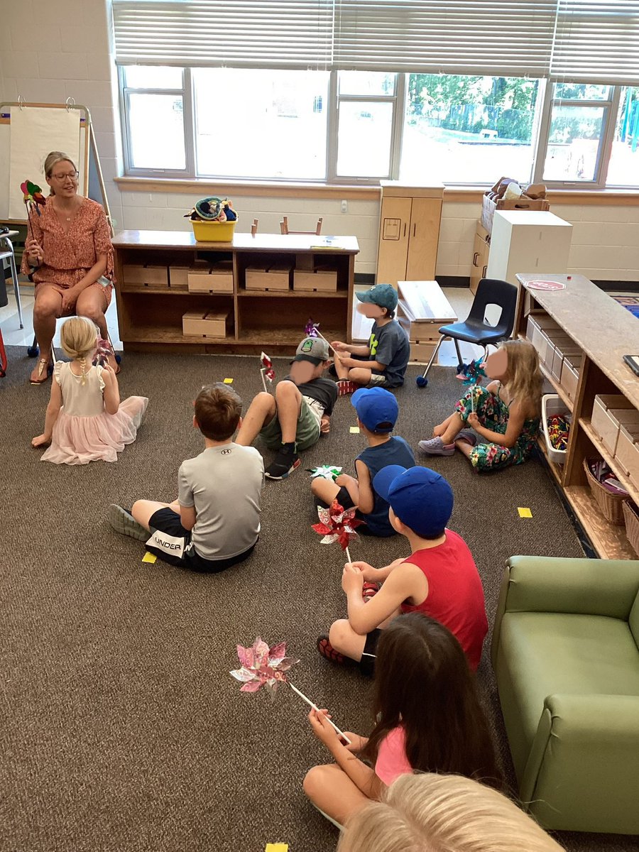 Articulation Camp starts with a wellness moment, focusing on breathing with pinwheels.  Both SLPs and Campers alike are enjoying the collaboration with our social work colleagues. <a href="/kathrynAlambert/">Kathryn Lambert</a> @TVDSBSafeSchool