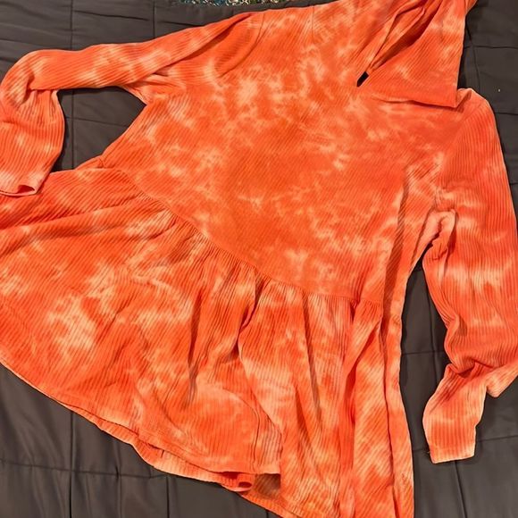 hzuidema's tweet photo. So good I had to share! Check out all the items I'm loving on @Poshmarkapp #poshmark #fashion #style #shopmycloset #smartfit #lanebryant #lclaurenconrad: https://t.co/E4sTGff5Cq https://t.co/7x7ROzOC2E