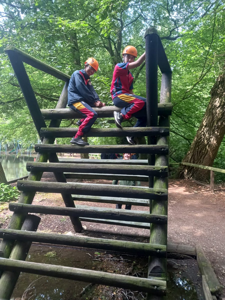 QMGS SEND tweet media