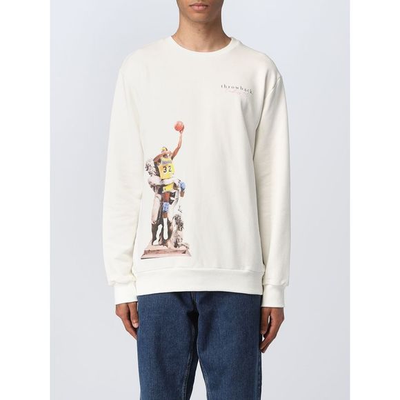 ErnEDITS's tweet photo. So good I had to share! Check out all the items I'm loving on @Poshmarkapp #poshmark #fashion #style #shopmycloset #maisonkitsune #throwback #veja: https://t.co/3klK2DDwN0 https://t.co/d5avyZmcW5