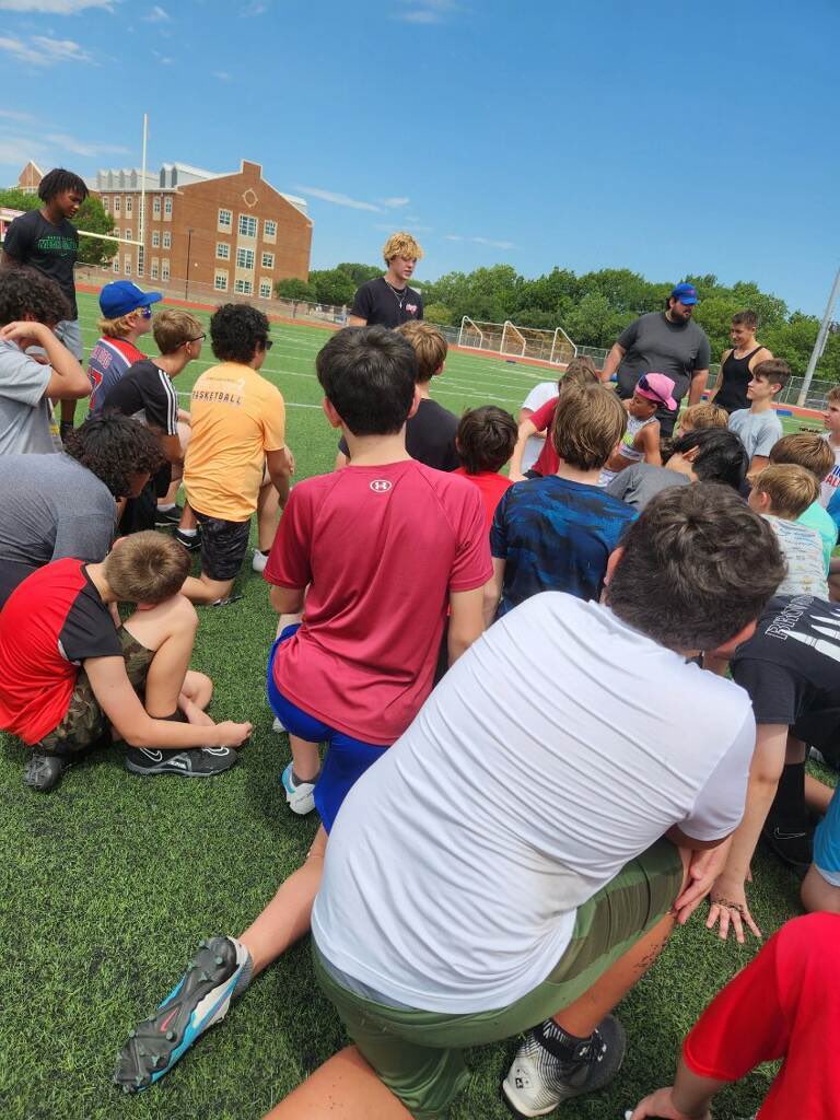 GMS Boys Athletics (@gmsponies) on Twitter photo To finish up our skill session today we had some <a href="/GHSMustangFB/">GHSMustangFootball</a> players drop by and talk to our Ponies. Thanks <a href="/Coachdebesse5/">Bob DeBesse</a> and <a href="/Coach_JHyde/">Jeffrey Hyde</a> for allowing your players to stop by this morning! #EAT To finish up our skill session today we had some <a href="/GHSMustangFB/">GHSMustangFootball</a> players drop by and talk to our Ponies. Thanks <a href="/Coachdebesse5/">Bob DeBesse</a> and <a href="/Coach_JHyde/">Jeffrey Hyde</a> for allowing your players to stop by this morning! #EAT