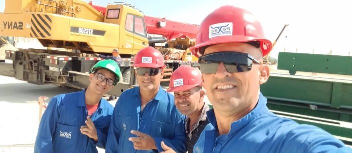 PexacC's tweet photo. Nuestros trabajadores nuestro mayor tesoro.
En la imagen, los trabajadores de la UEB Fabricación “Dionisio San Román” durante el montaje de la plataforma estructural de la báscula Modelo BPE- 60T-21 en la Zona Especial de Desarrollo Mariel. https://t.co/gh6j1ZsLo5