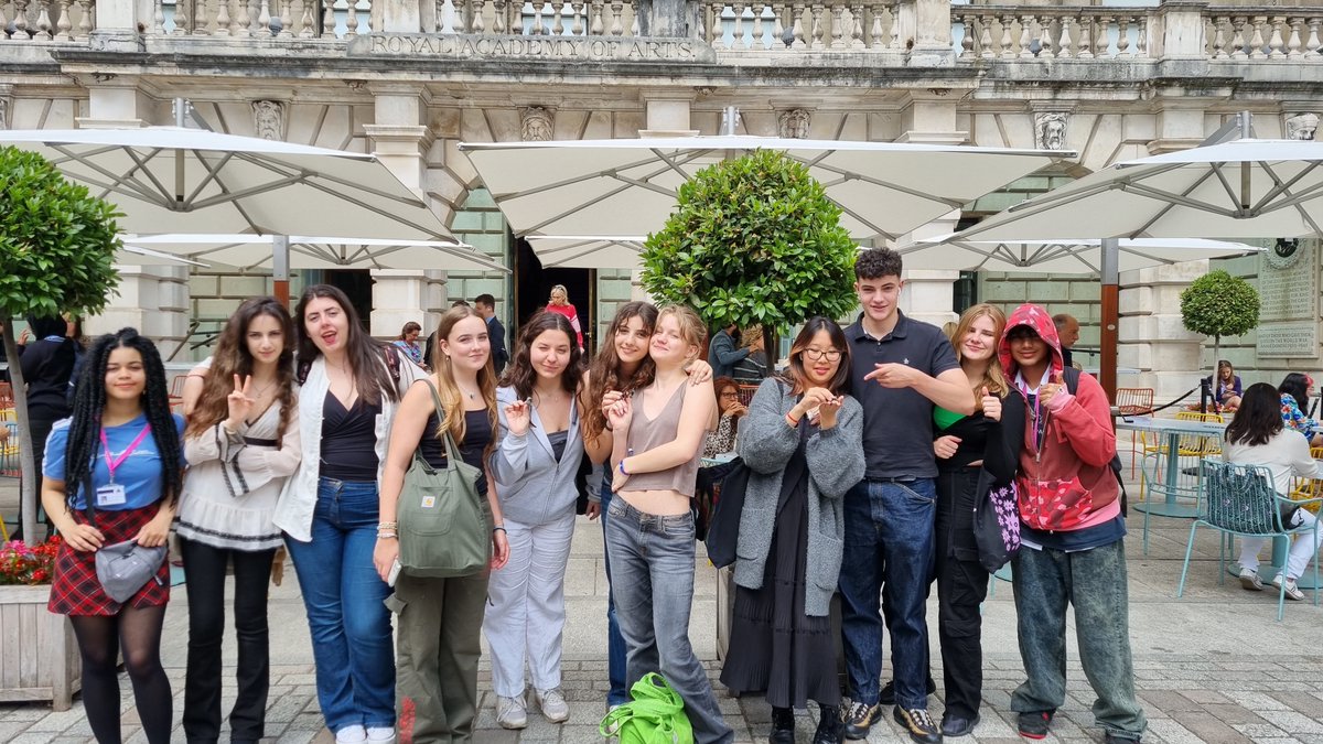 Chiswick School Art tweet media