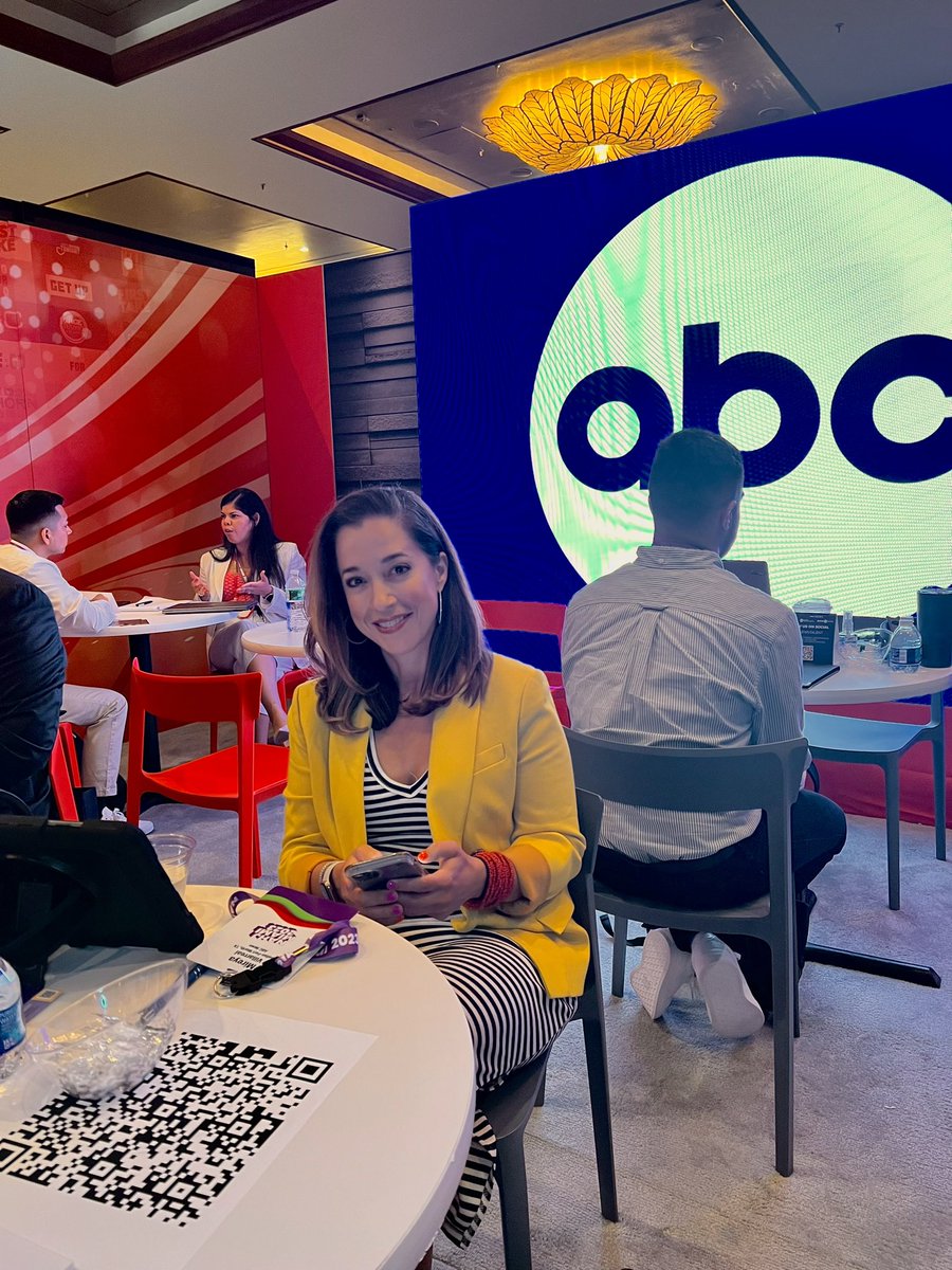 Alright y’all. <a href="/ABCMireya/">Mireya Villarreal</a> is at the <a href="/ABC/">ABC News</a> booth at the <a href="/NAHJ/">NAHJ</a> career fair. Come by and meet with her and the rest of our recruiting team 🎉 #NAHJ2023