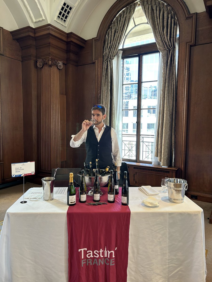 DavidJaegle's tweet photo. Last step of Canadian business trip. Vancouver the beautiful !!!
Cave de Ribeauvillé Alsace premium wines fits perfectly the current trend of wines.
Come and taste my Sparkling Crémant d’Alsace, my white dry or off dry wines and Pinot Noir « old vines ».
Cheers 🥂 https://t.co/fiUk3vSn0I