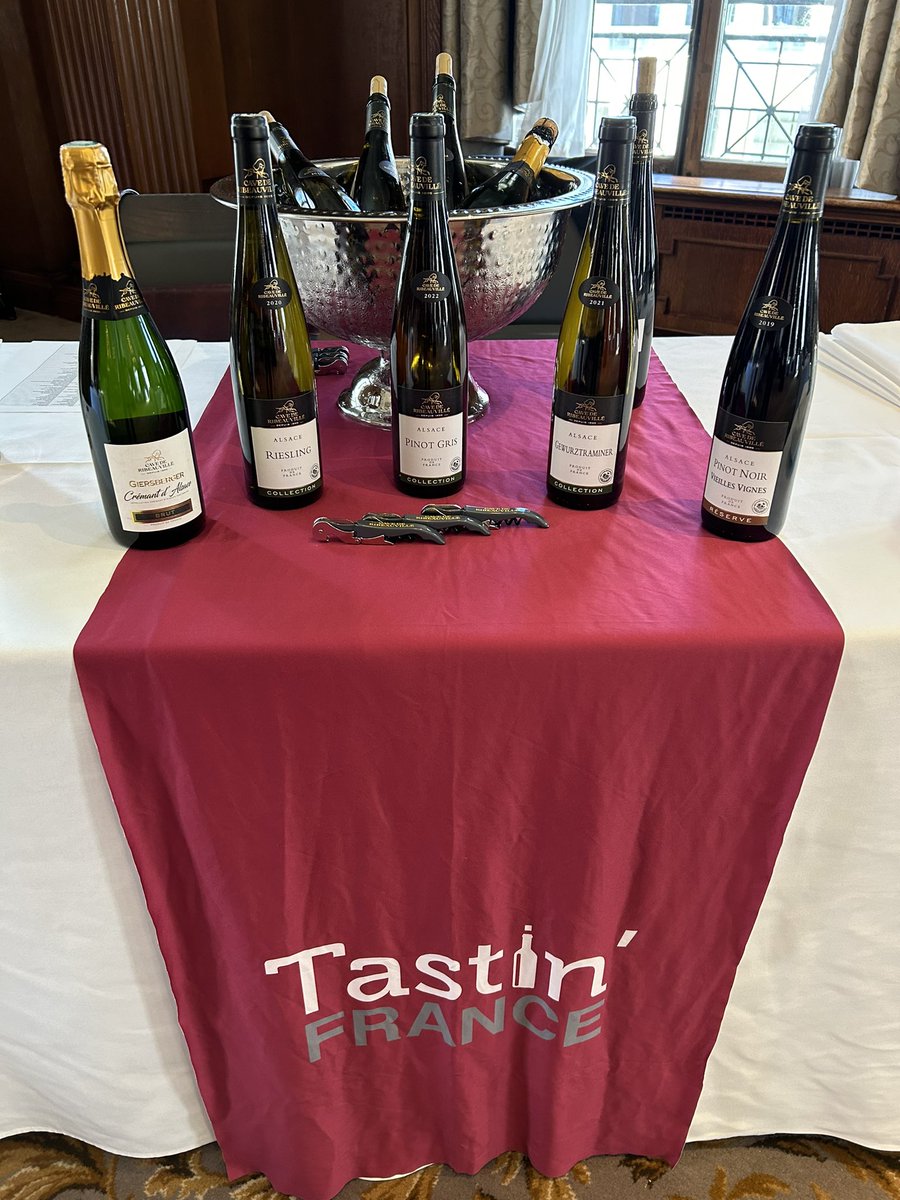 DavidJaegle's tweet photo. Last step of Canadian business trip. Vancouver the beautiful !!!
Cave de Ribeauvillé Alsace premium wines fits perfectly the current trend of wines.
Come and taste my Sparkling Crémant d’Alsace, my white dry or off dry wines and Pinot Noir « old vines ».
Cheers 🥂 https://t.co/fiUk3vSn0I