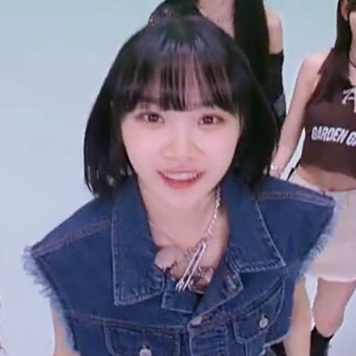 긴머리보고싶으세요??길러볼게요!!!!💕💕

4일후
언제기르냐고요?
오늘잘랏는데요~
나나나나나 나 나나나나 나나~