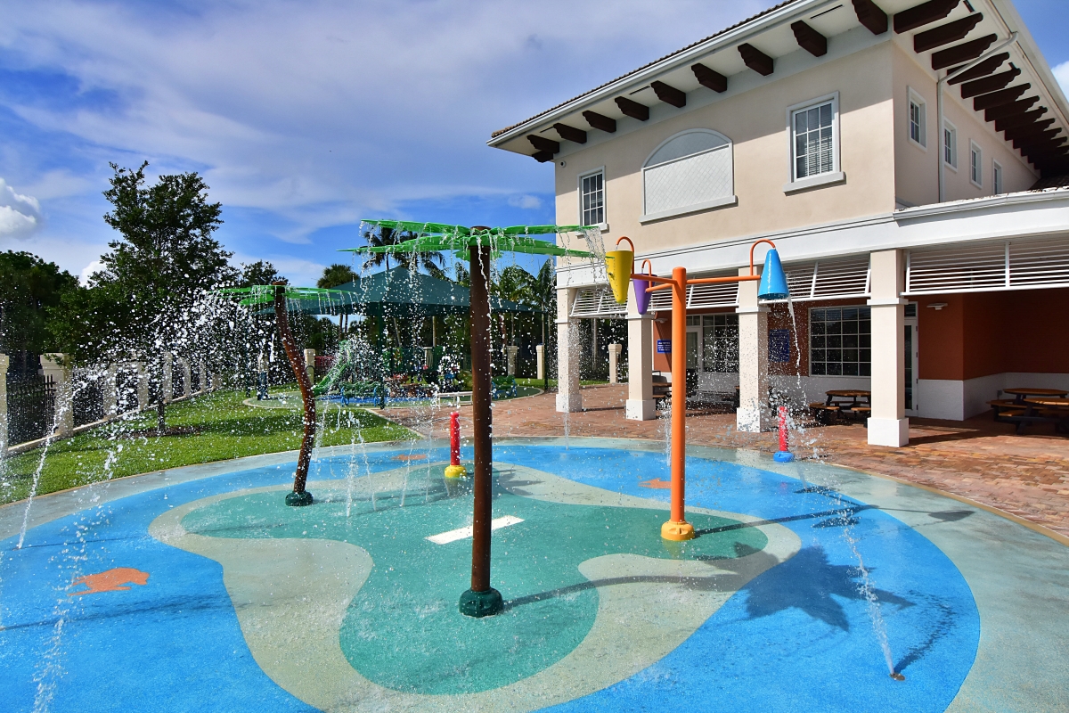 MyBocaParks's tweet photo. Beat the heat this summer at the #BocaRaton Swim Center’s splash pad. Kids will love running through the fountains and sprayers. Parents can cool off, too. #SwimCenter https://t.co/7bJpX0lokJ