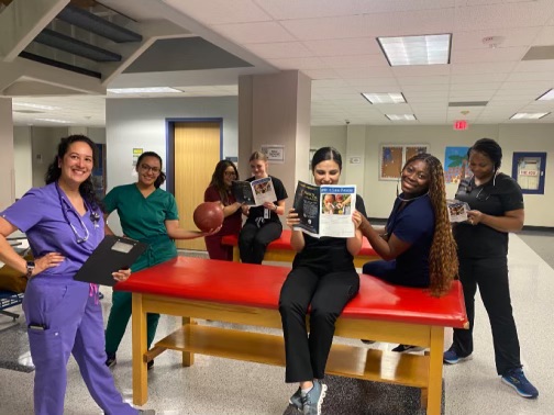 AFPJournal's tweet photo. 2023 AFP Photo Contest: Student Winner
"Getting ready for sports physicals with our awesome Family Medicine docs means staying up to date with the latest and the greatest thanks to our handy dandy AFP journal." -Ana Martinez #afpjournalphotocontest https://t.co/aHEKtDNkod