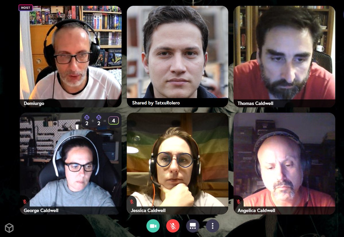 TatxuRolero's tweet image. Anoche la familia Caldwell (@Partida_Domingo, @soradeaventuras, @OscarRecioColl y JC) tuvo una tensa cena en 'Judgement', aventura para #KultDivinityLost que tengo el placer de dirigir por 2a vez en @enclavedejuego 

Chirriando, cajones que estaban cerrados comenzaron a abrirse😈