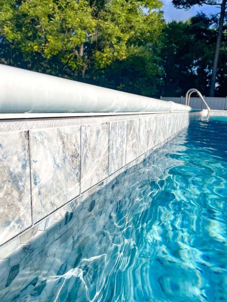 TaraPoolLife's tweet image. Elevate your backyard with the sublime beauty of our new Oasis pattern. Subtle, neutral-toned hexagon tiles create a spa-like atmosphere. Oasis has a beautiful aqua watercolor that is to die for! 😍

#oasis #aqua #tarapools
