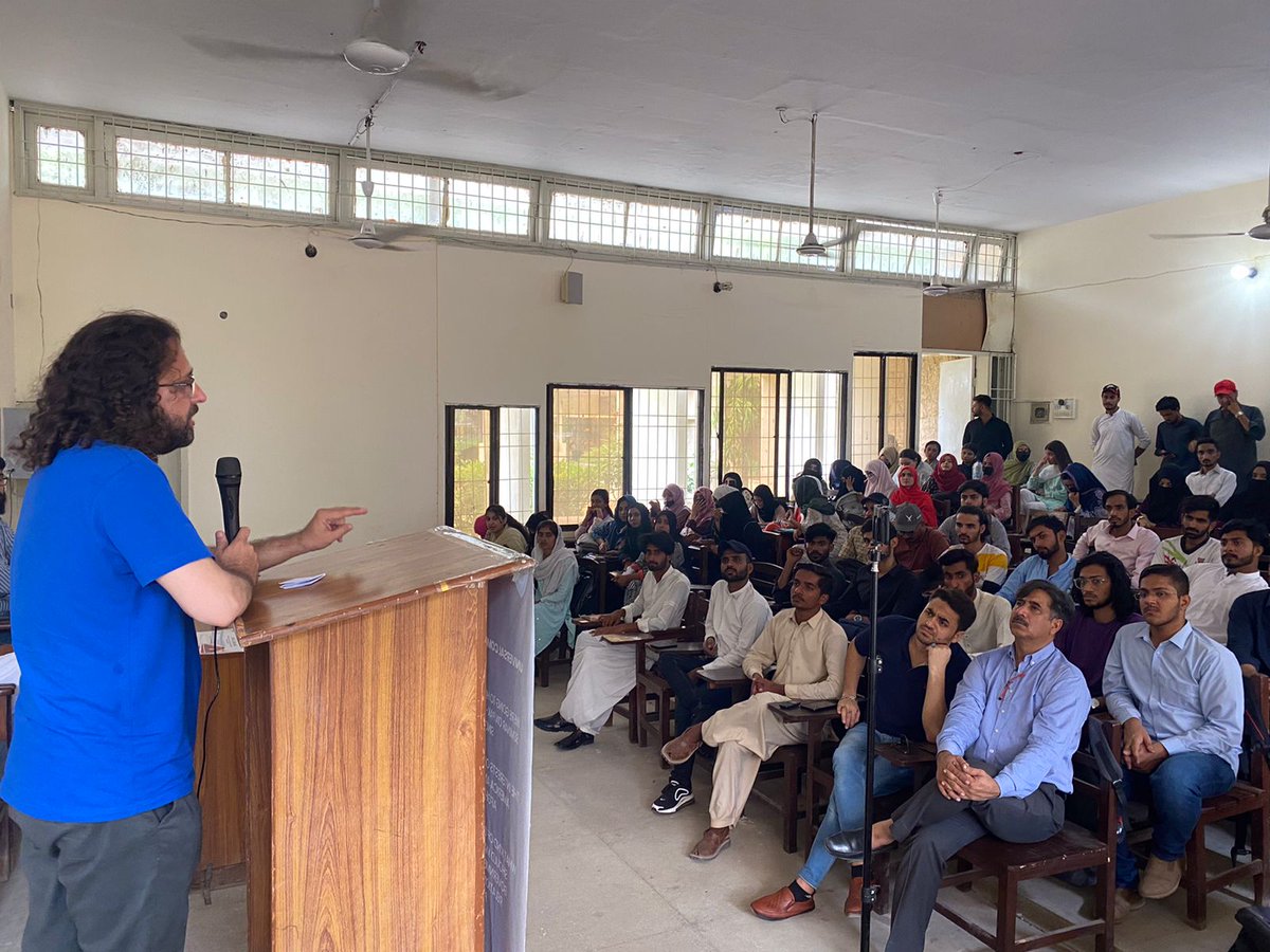 JamiatKu's tweet photo. "𝐔𝐧𝐢𝐯𝐞𝐫𝐬𝐚𝐥 𝐂𝐨𝐦𝐩𝐞𝐭𝐢𝐭𝐢𝐯𝐞 𝐒𝐞𝐦𝐢𝐧𝐚𝐫"
Exploring Pakistan-Afghanistan Relations, a competitive seminar organized by Islami Jamiat Talaba UOK at IR Department with esteemed guest @FaizullahSwati , a senior journalist, writer and Pak-Afghan Relations Analyst. https://t.co/nOAyuz4QFL