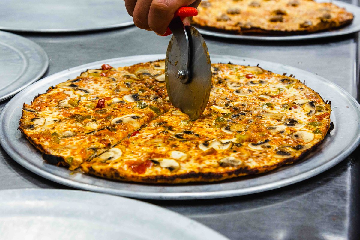 ColonyGrill1's tweet photo. The Bar Pie: an extremely thin-crust pizza, specifically designed to fit on a bar top…balanced amounts of sauce and cheese…easy to manage a slice in one hand and a drink in the other.

We look forward to welcoming you soon.

#ColonyGrill #BarPie #PizzaLovers #Drinks https://t.co/UNUoUiiVmb