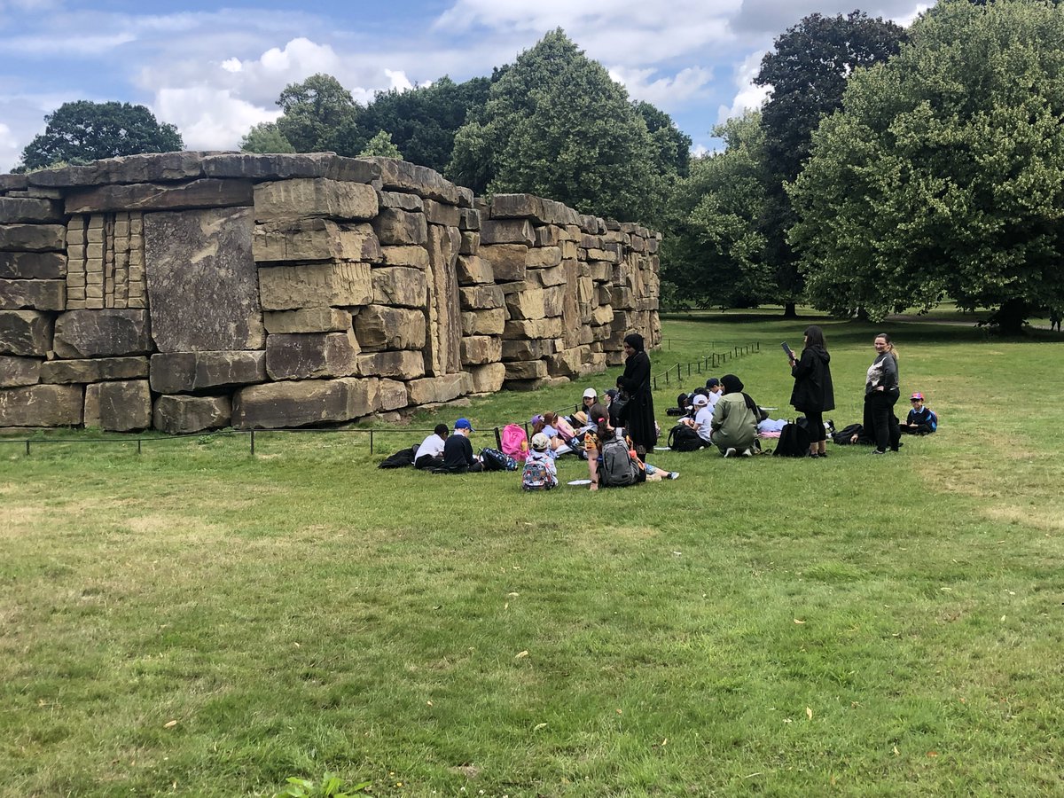 BatleyParish1's tweet photo. More amazing art and design fun on the Y2 visit. https://t.co/KoVOy4VEFl