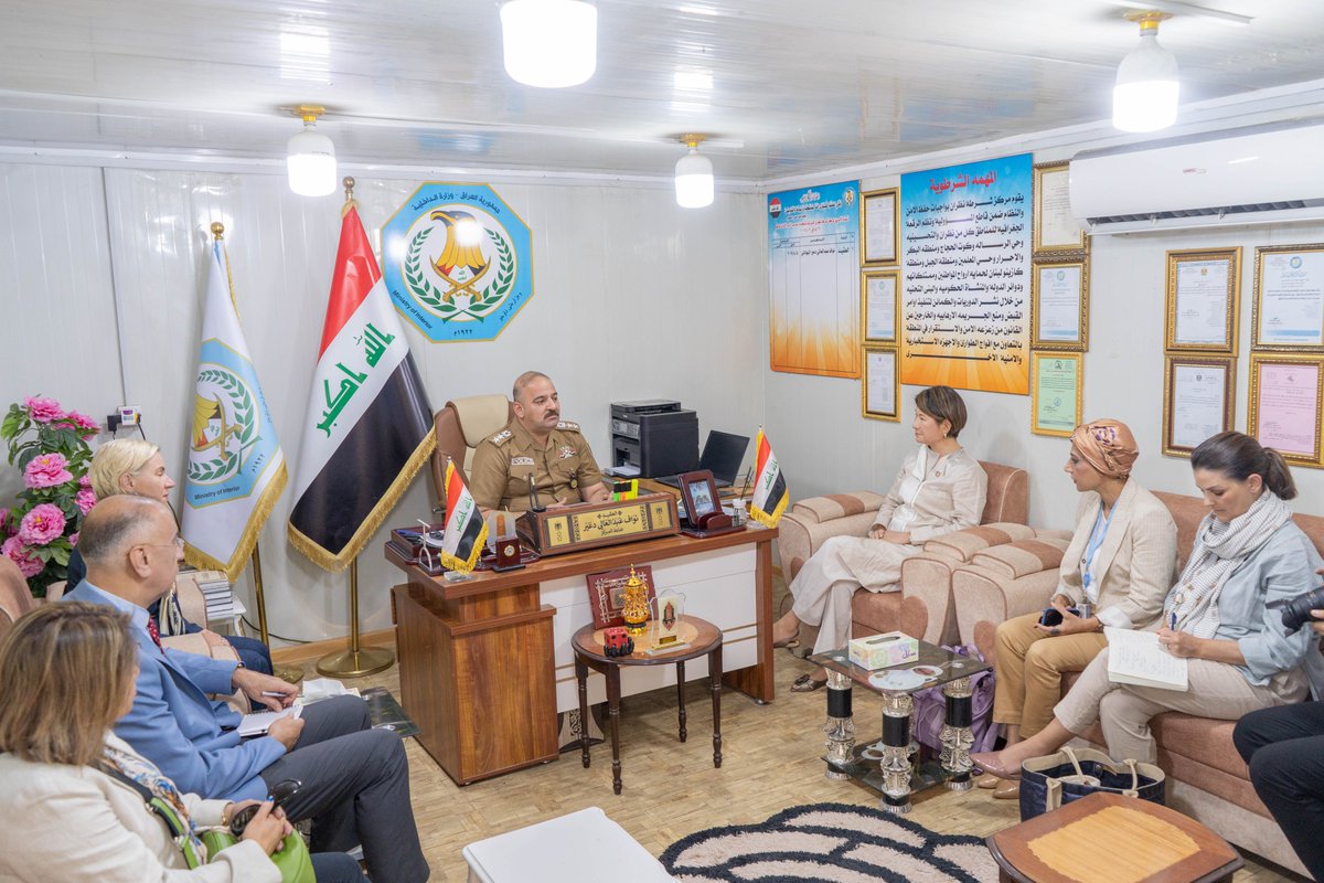 undpiniraq's tweet photo. ASG visits Nadhran Model Police Station in Basra to hear from the station commander and the community about the transformation of policing and security in #Basra.
(1/2) https://t.co/REQFShT5x5