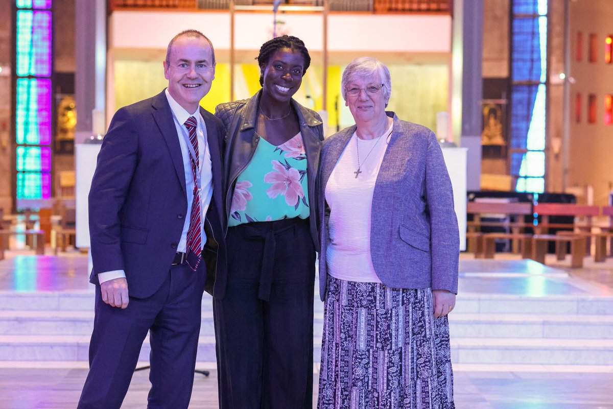 Educate Magazine (@educatemag) on Twitter photo Four time Olympic medalist <a href="/chrissyohuruogu/">Christine Ohuruogu</a> joined <a href="/SJBLiverpool/">St John Bosco Arts College</a> for the school's annual awards celebration.
Christine offered the students of St John Bosco Arts College words of wisdom.
๐
tinyurl.com/uwea3dh9 Four time Olympic medalist <a href="/chrissyohuruogu/">Christine Ohuruogu</a> joined <a href="/SJBLiverpool/">St John Bosco Arts College</a> for the school's annual awards celebration.
Christine offered the students of St John Bosco Arts College words of wisdom.
๐
tinyurl.com/uwea3dh9