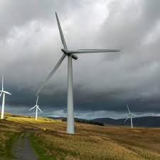 BladeoftheS's tweet photo. Onshore Wind Turbines cost 40% of offshore ones, pay for themselves in 9 months and generate 37x their cost in electricity.  

The electricity they generate is 8 times cheaper than gas.  Far too cheap, which is why Rishi Sunak has banned them.  

RT if you want cheap green power. https://t.co/gxY4yutBIj