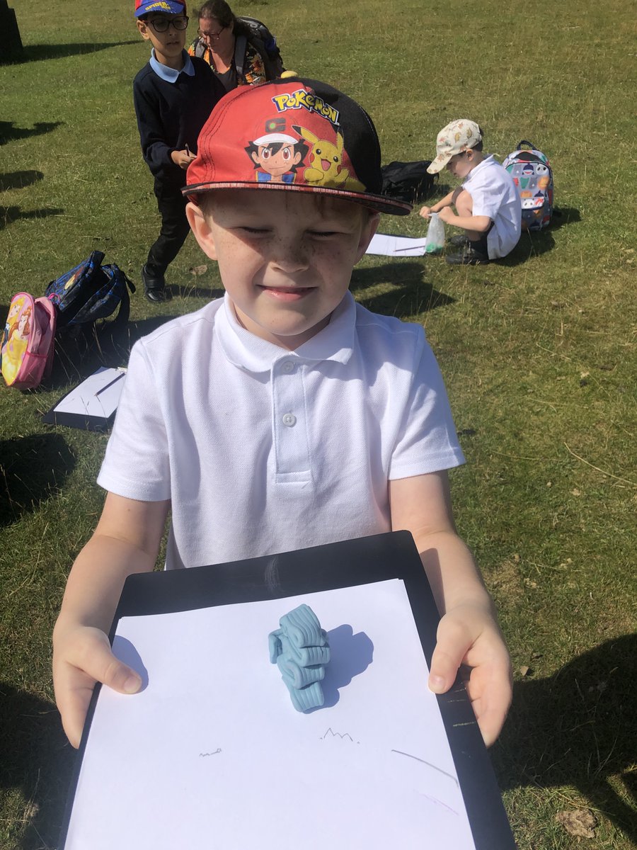 BatleyParish1's tweet photo. We made our own Henry Moore style sculptures on our Y2 visit. https://t.co/wTn9AUBQx7