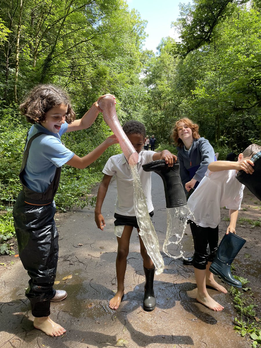 glenfromep's tweet photo. Well well welll… a term 6 highlight for #Year5 has been completed today with our geography fieldwork trip to our local river. The rain didn’t get in our way as we powered through… #HollyClass #SycamoreClass #geography #river #fieldwork https://t.co/mRZPf9nlT2
