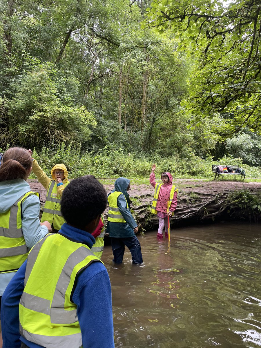 glenfromep's tweet photo. Well well welll… a term 6 highlight for #Year5 has been completed today with our geography fieldwork trip to our local river. The rain didn’t get in our way as we powered through… #HollyClass #SycamoreClass #geography #river #fieldwork https://t.co/mRZPf9nlT2